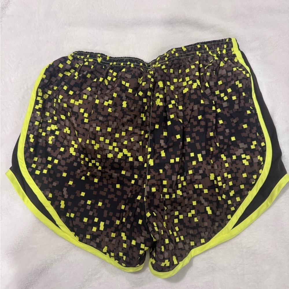 Women's NIKE Black and Yellow Patterned Shorts - Picture 5 of 5
